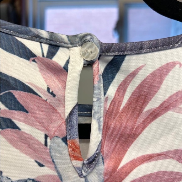 Ladies beautiful floral spring summer dress - Picture 7 of 11